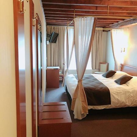 Hotel Driekoningen Верне Екстериор снимка